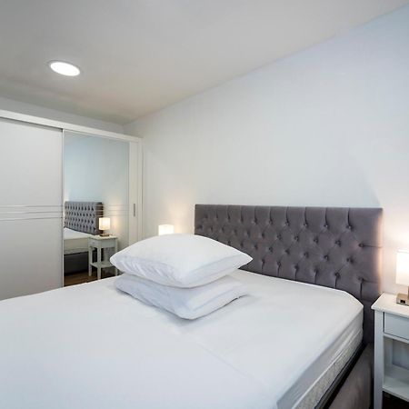 M&M Pelivan Apartments Solin Exteriör bild