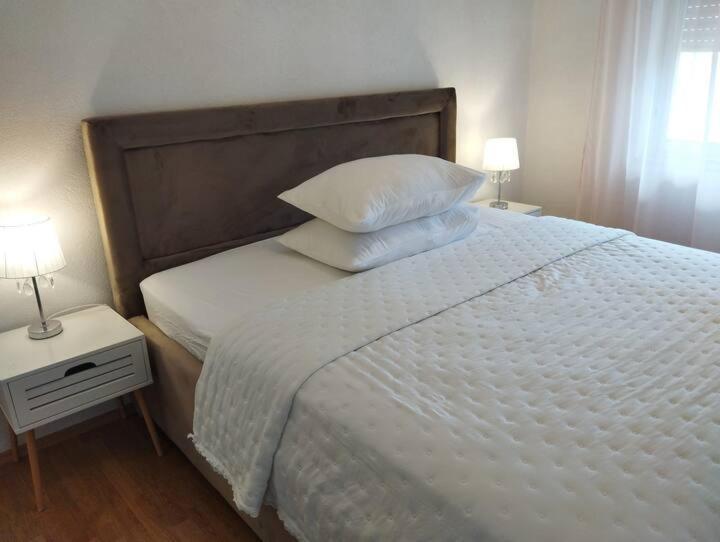 M&M Pelivan Apartments Solin Exteriör bild